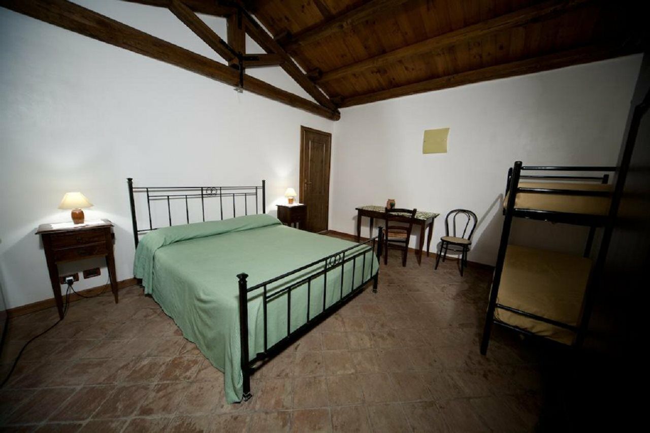 Agriturismo Sant'Agata Piana Degli Albanesi Exterior photo